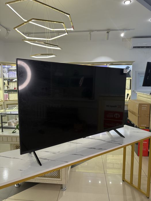 Телевизор LG.