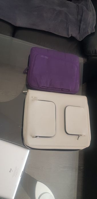 Ipad 2 с клавиатура и други аксесоари