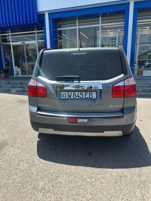 Продается Chevrolet Orlando 2014 года.