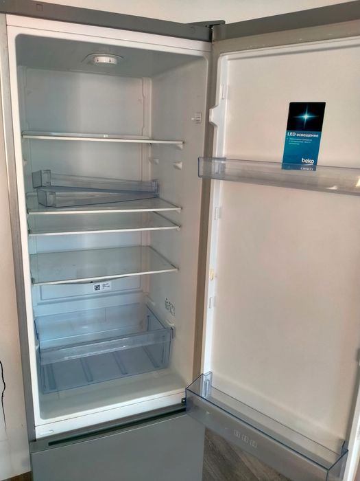 Срочно продам холодильник Beko