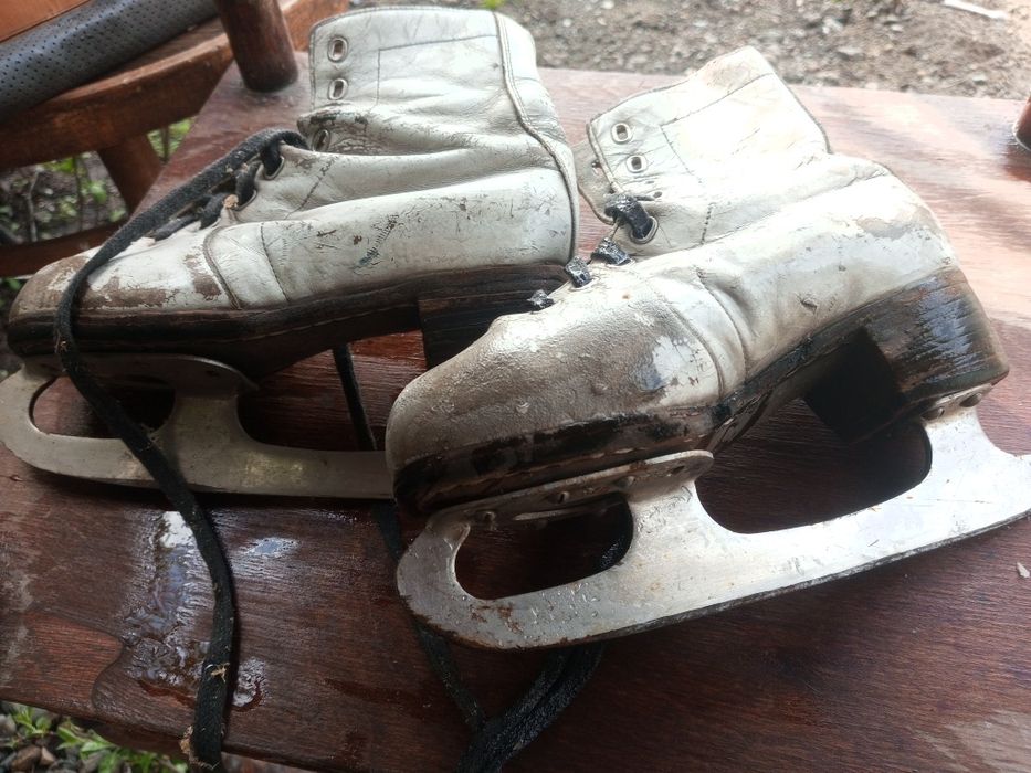 Продам коньки и ролики детские