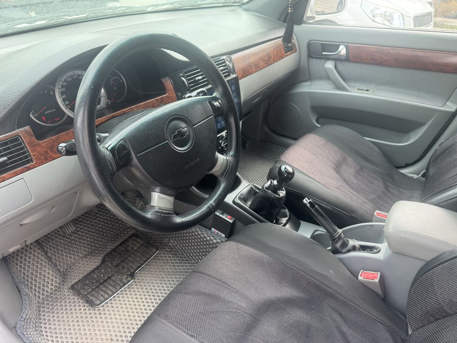 Срочно продаю машину ласетти 2010 механика