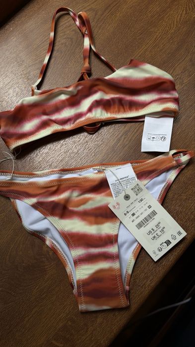 Купальник новый  Zara kids р8-9 лет