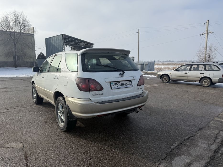 Rx300  лексуз в хорошем состоянии