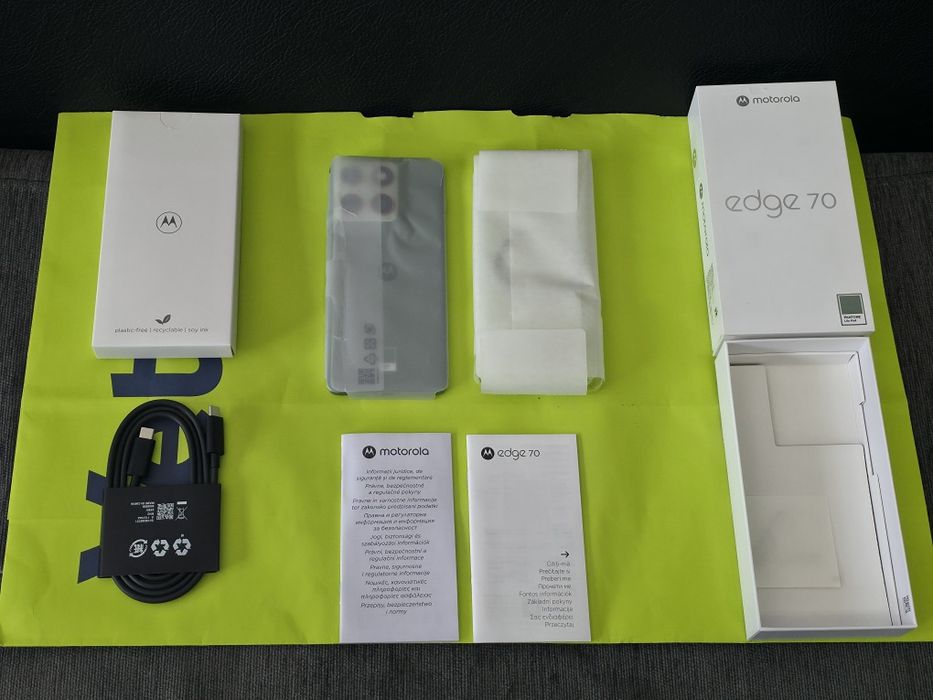 ЧИСТО НОВ 512GB Motorola Edge 70 Гаранция Yettel 2029 Green | Зелен