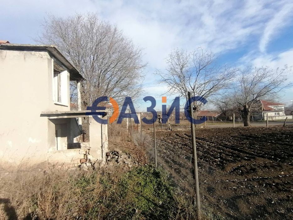 Дворно място 554 кв. м.+стара къща в центъра на С. Винарско,Общ. Камено,обл. Бургас,България,#33637958