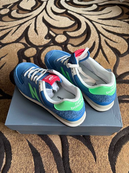 Кроссовки New Balance размер 41 новые в коробке
