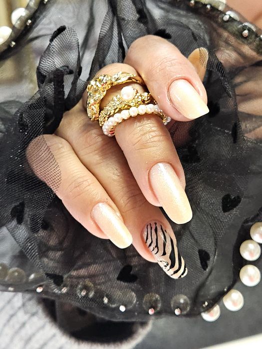 Unghii tehnice, manichiura-pedichiura, pedichiura medicala București