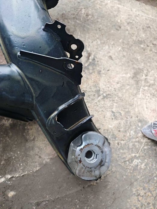 Почти нов оригинален заден мост Mercedes W204 W212 W207 W218