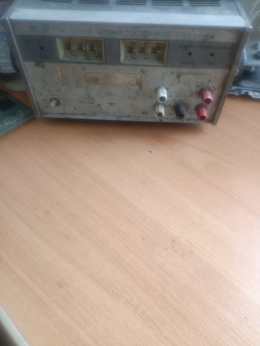 Лабораторный блок питания