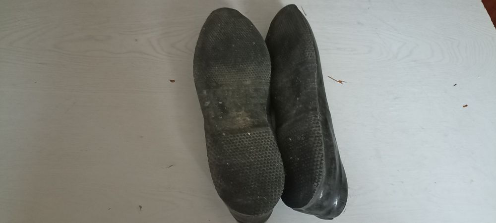 Галоши б/у состояние нормальное, не дырявые
