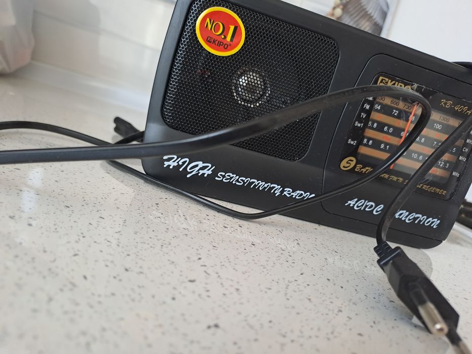 Радио сотилади, холати янги