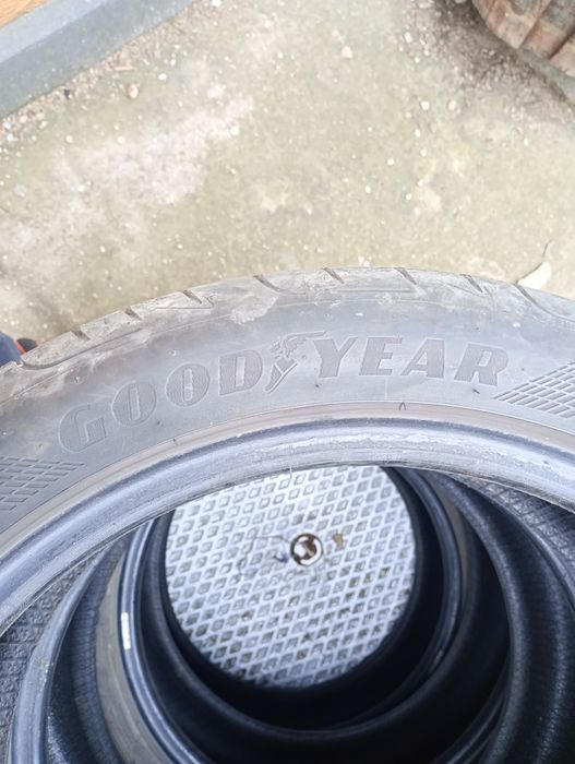 Cauciucuri vară 225 x 45  x R17