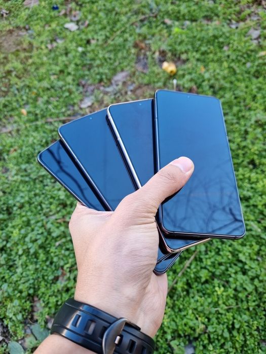 Samsung Galaxy S21 5G. 8/256 Exynos. Black/Purple