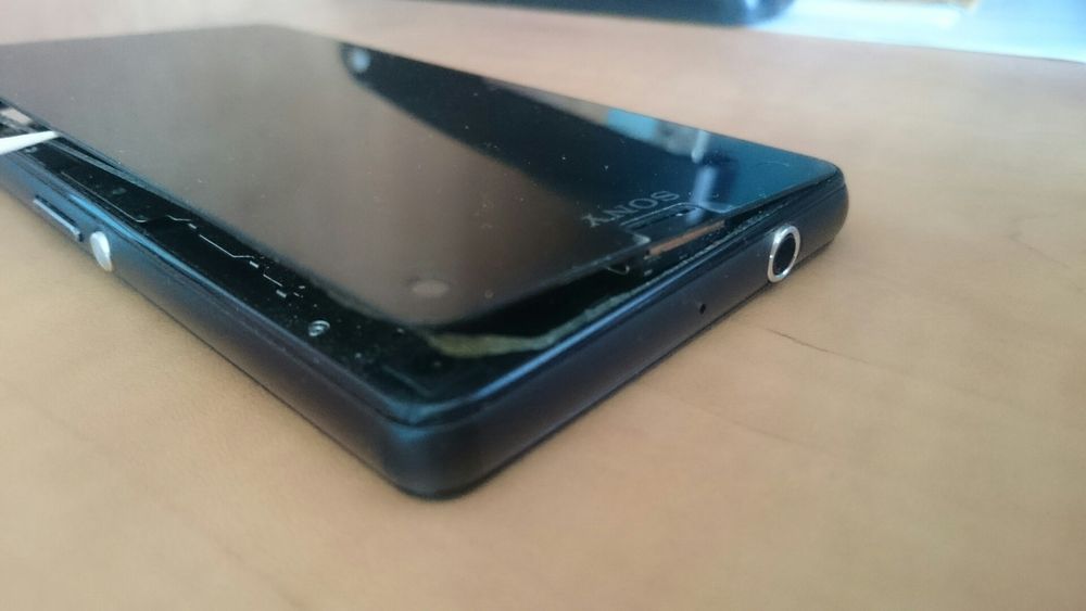 Sony xperia Z3 compact и  Xiaomi redmi a1