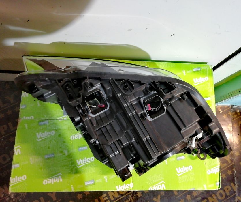 Фар Фарове за BMW Z4 E89 / БМВ З4 Е89 Dynamic-Xenon+LED LCI.