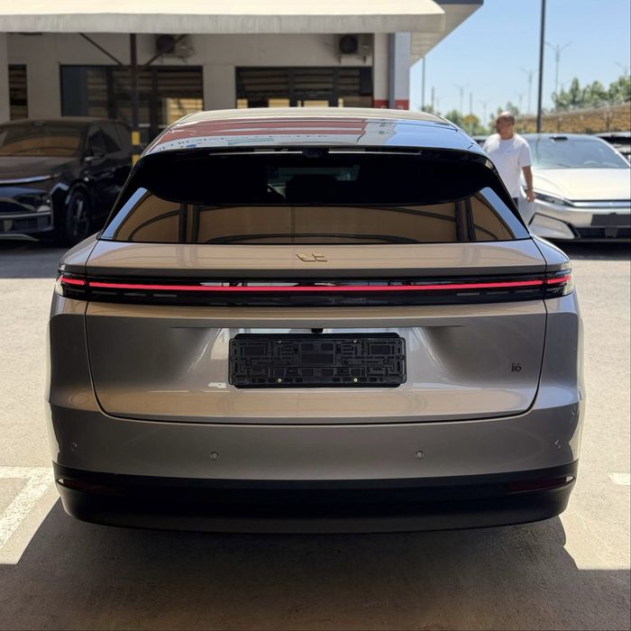 Lixiang i6 full AWD 2025 йил