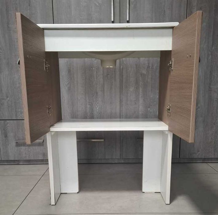 Chiuveta + masca de baie, dimensiuni: 61.5 x 36.5 cm