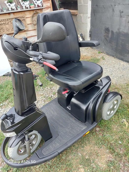 Scuter pentru persoane cu dizabilități