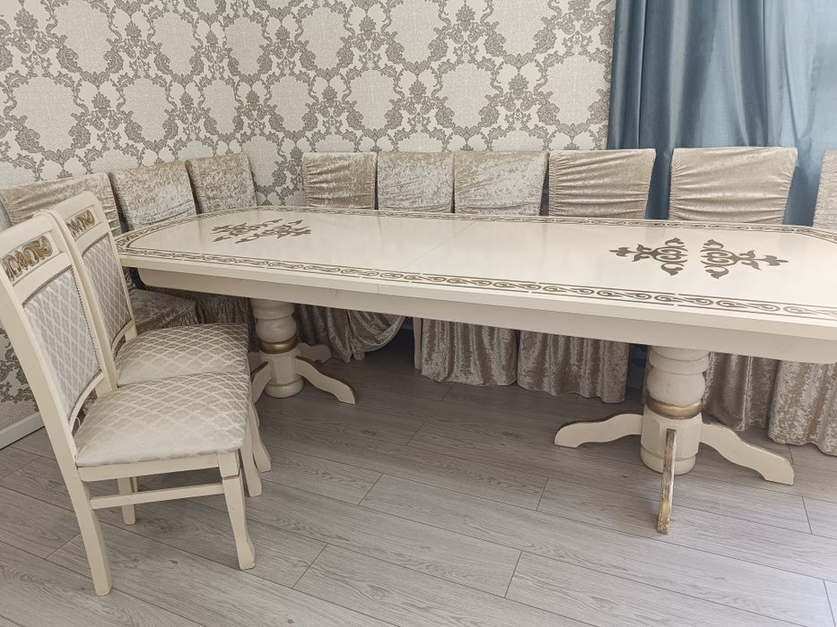 Продаю стол со стульем