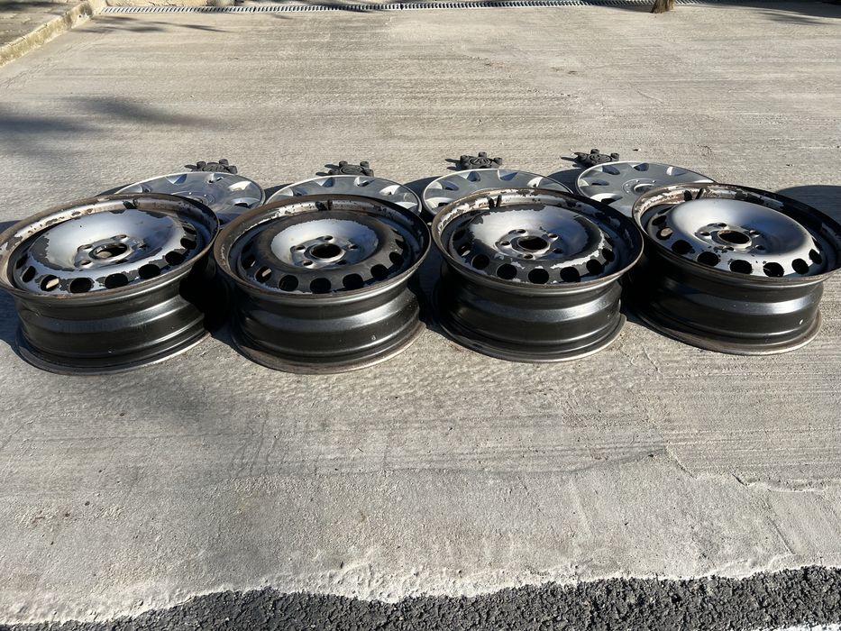 Vand 4 jante tabla VW R15