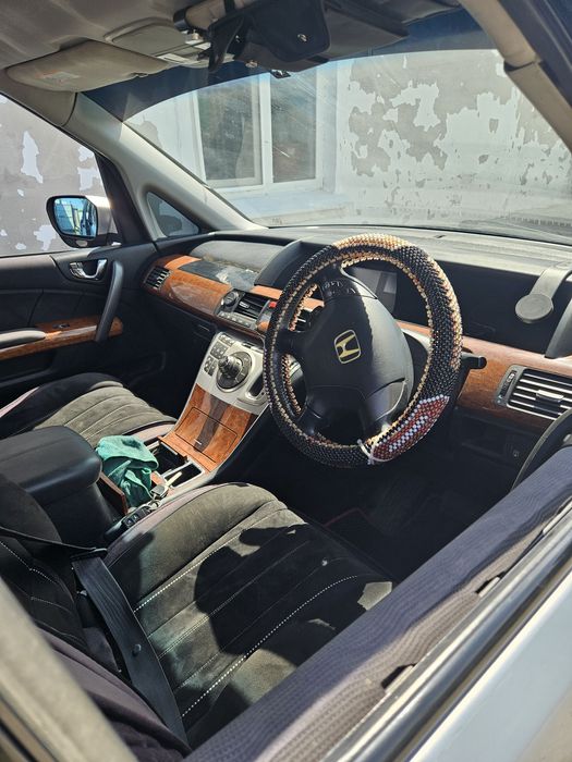 Семейная Honda 7 мест