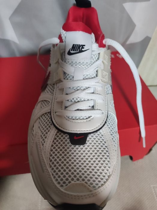 Nike маратонки чисто нови