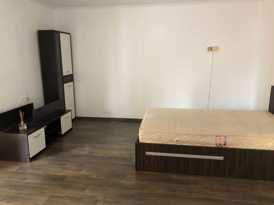 Inchiriere apartament la casa