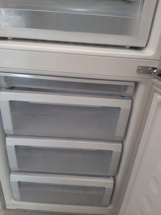 Продам холодильник SAMSUNG NO FROST