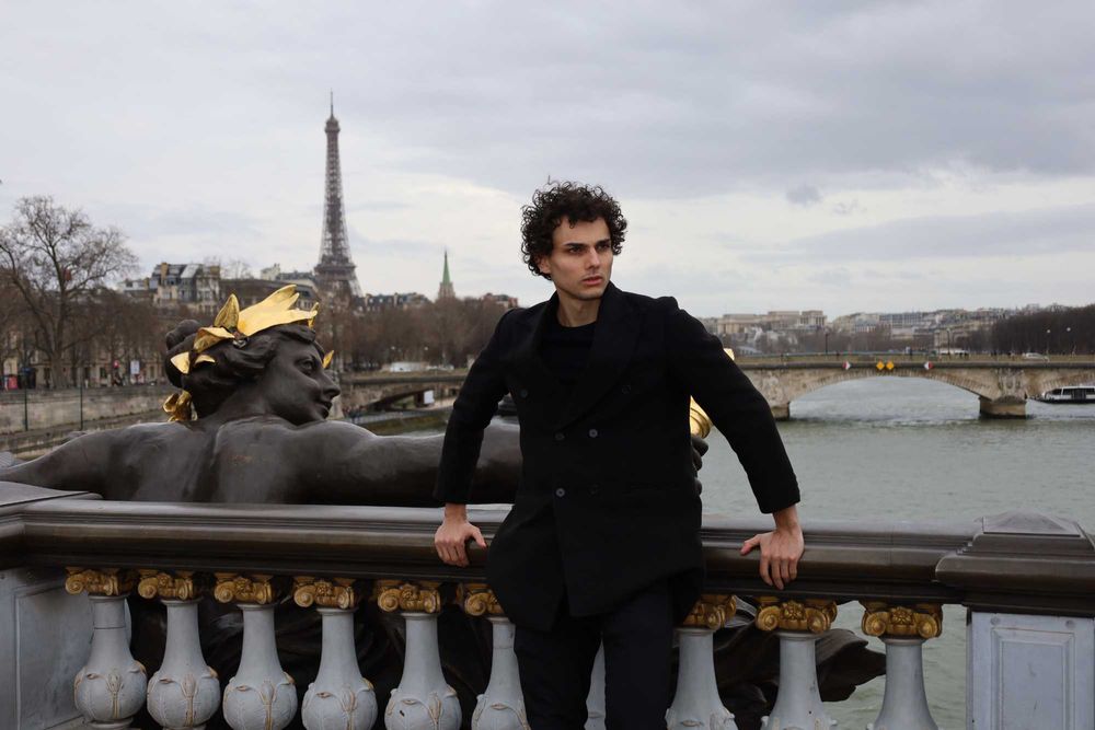 Costume la comandă – Eleganță și rafinament