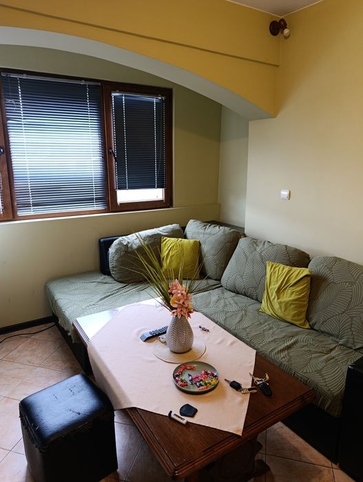 Дава се под наем Тристаен апартамент в Габрово, Център - 62 кв.м за 248.88 € - Снимка #2