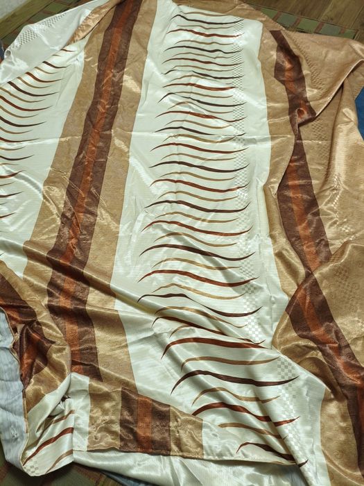 Шторы. Плотный материал.