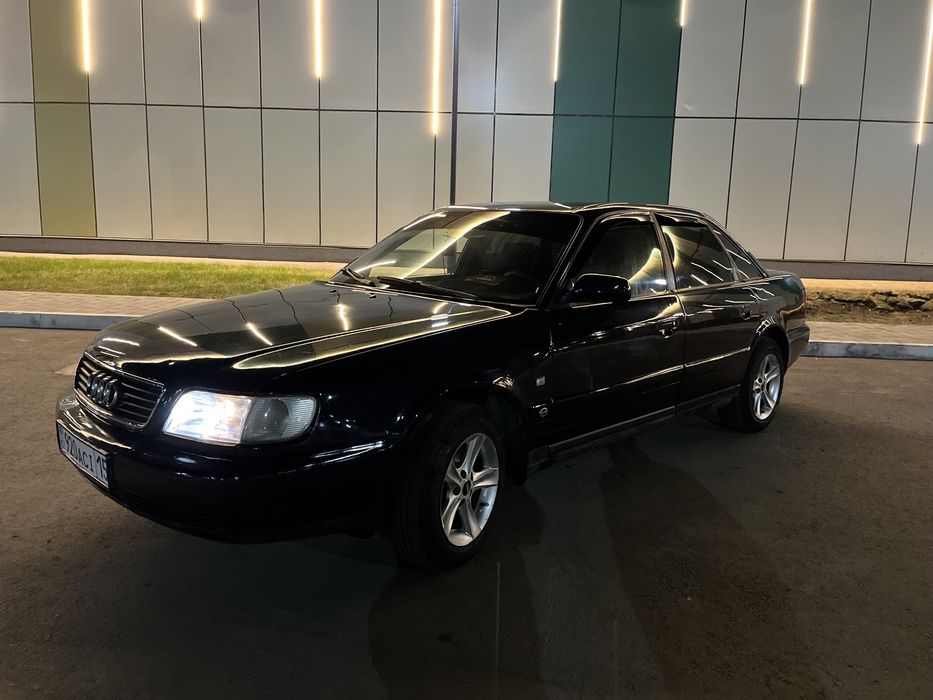 Продам Ауди А6 С4, 2 литра Моно