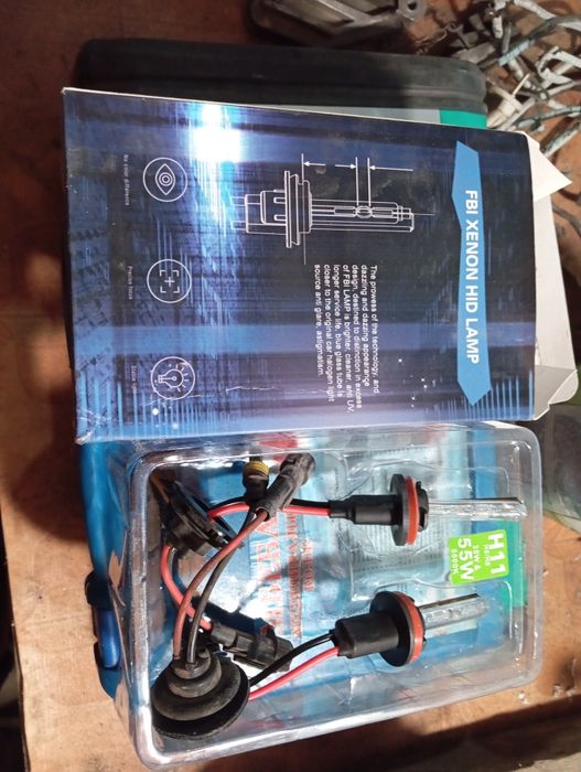 Лампа ксенон фильтр салонный на Тойоту Лексус