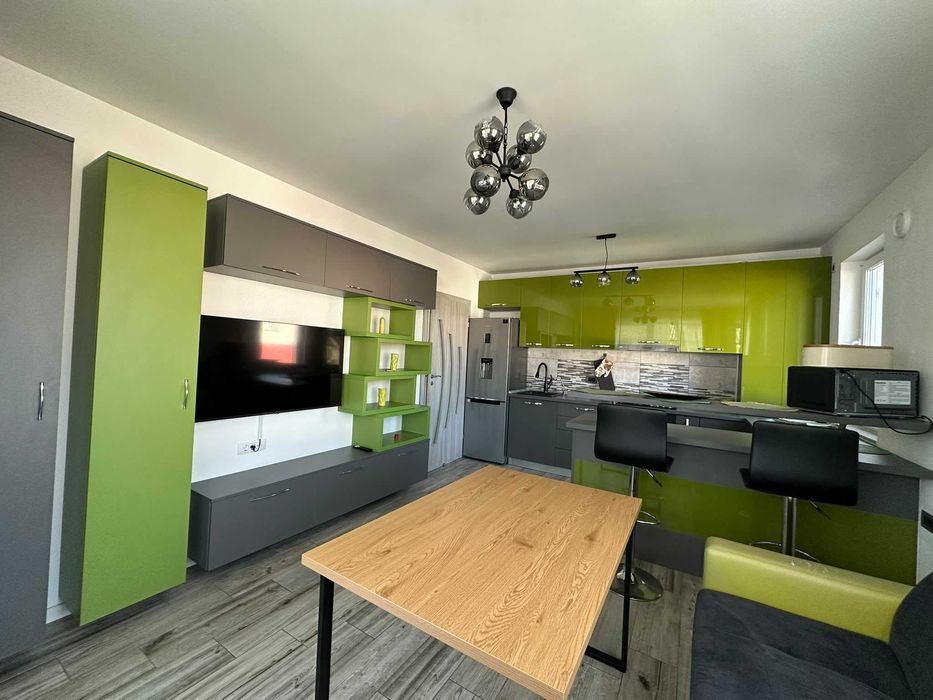 Inchiriez apartament 3 camere Rasnov