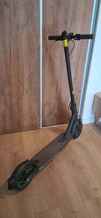 Trotineta electrica Xiaomi Mi Essential, Autonomie 20 Km, 20 Km/h, Negru