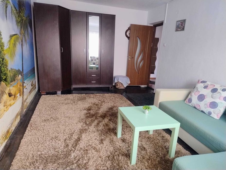 Inchiriez apartament 2 camere Brasov