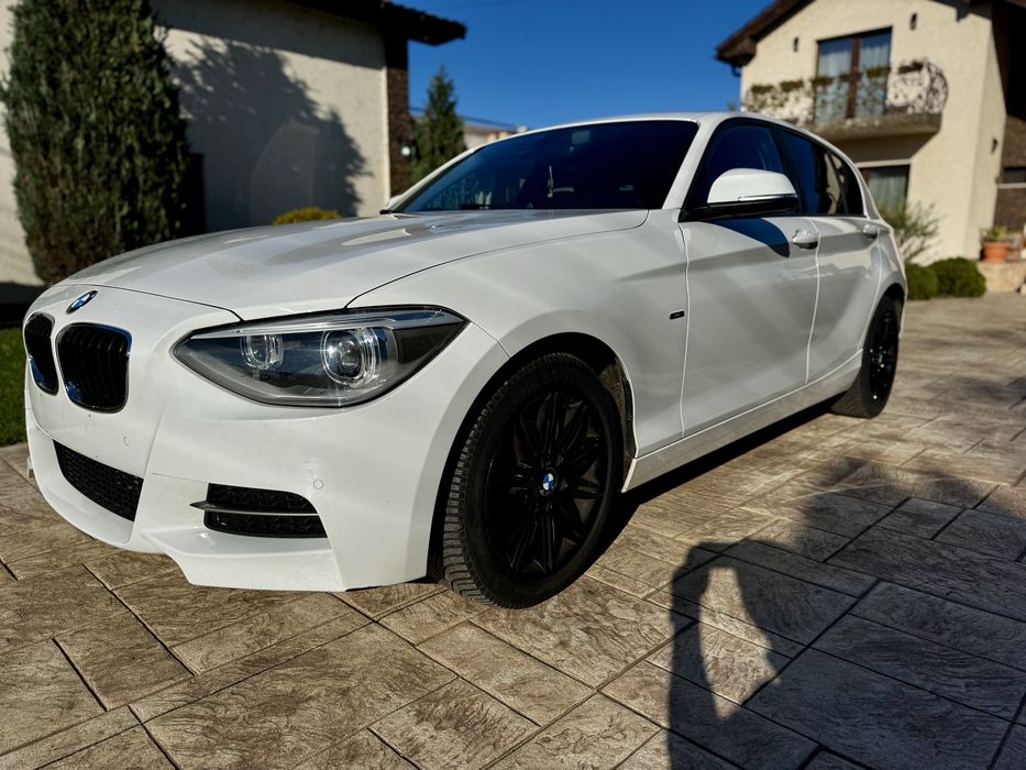 BMW seria 1,An 2015,Sport Line,Automat