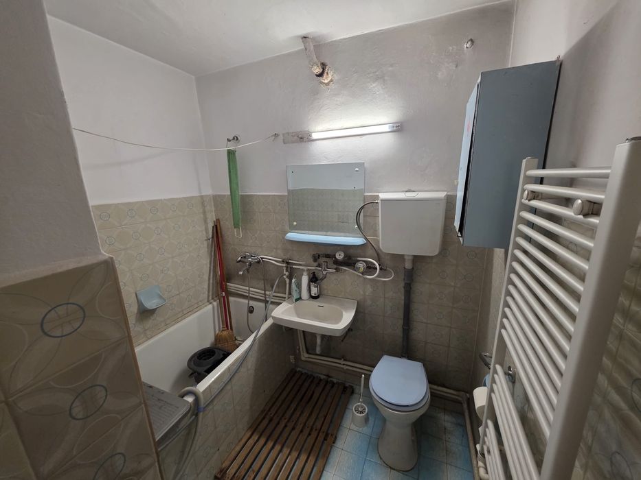 Apartament 2 camere Centru, parter, balcon, centrala termica