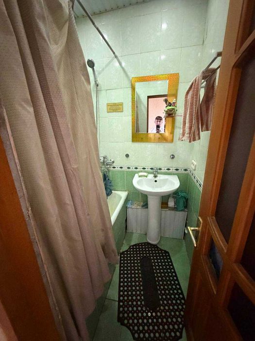 Продаётся 2х комн квартира на 1 этаже Ор-р Шарк 1 16 школа