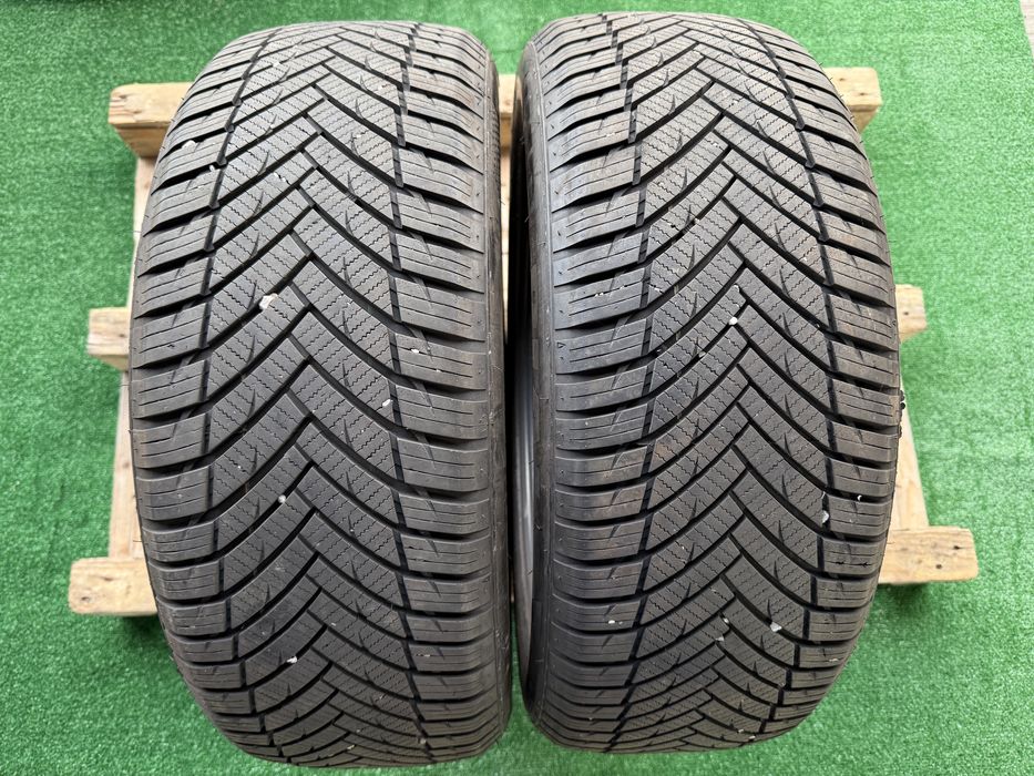 2бр. ОТЛИЧНИ ВСЕСЕЗОННИ Гуми С Борд 215/55R/17 -IMPERIAL- DOT:0122- 7.4мм.