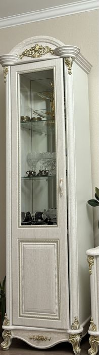 Продается стенка. Очень в хоршем состочнии.