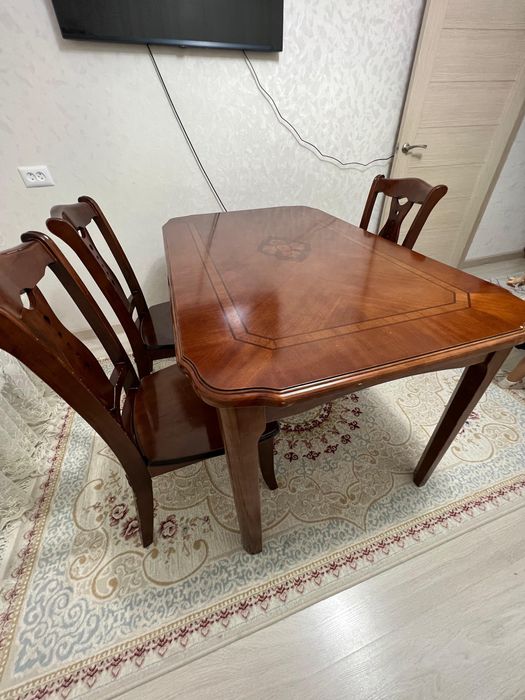 Кухонный стол со стульями (комплект)