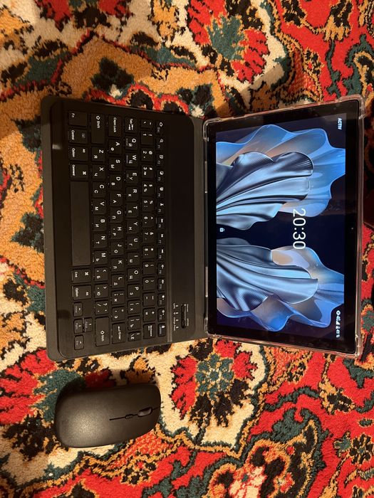 Продаю планшет 3 в 1. С документами