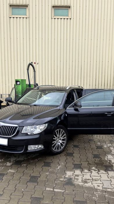 Skoda Superb 2011