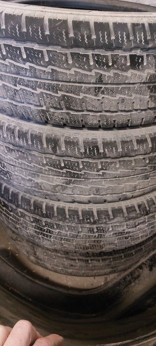 Шины зимние б.у. 215/75/16