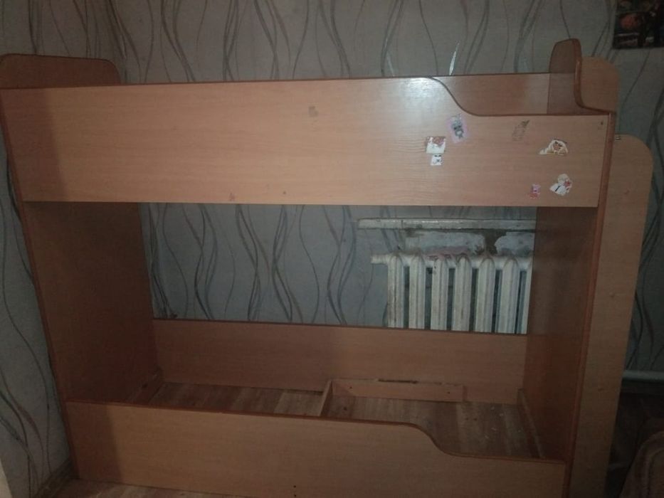 Продам двухъярусную кровать