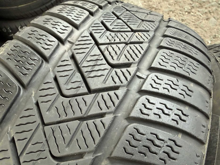 4x Anvelope Iarna 245/45 r18 Runflat - Pirelli Sotto Zero 3 RSC