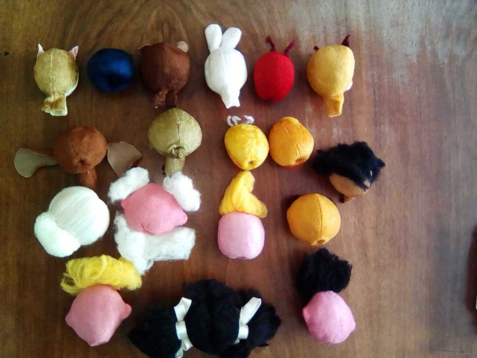 музикална кутия, сметалка и глави за кукли на куклен театър