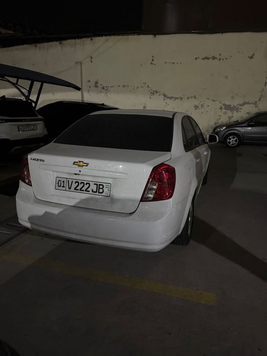 Chevrolet Gentra в идеальном состоянии.